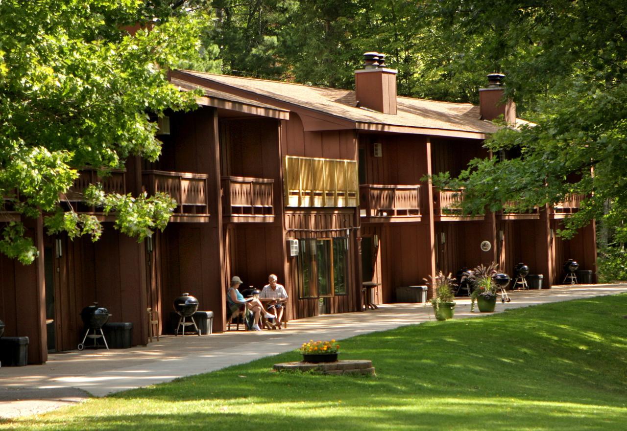 Lake Forest Resort Eagle River Εξωτερικό φωτογραφία