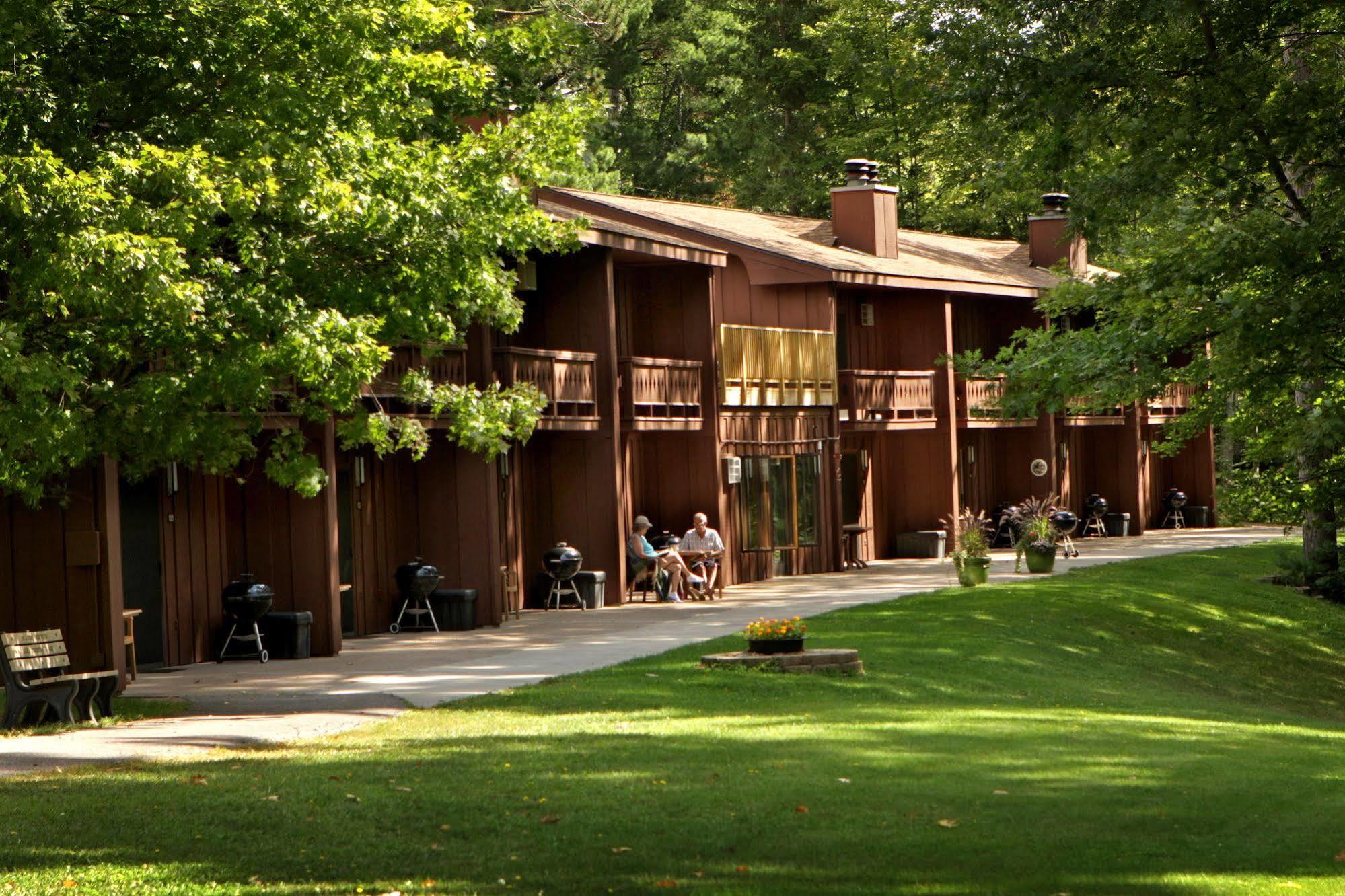 Lake Forest Resort Eagle River Εξωτερικό φωτογραφία