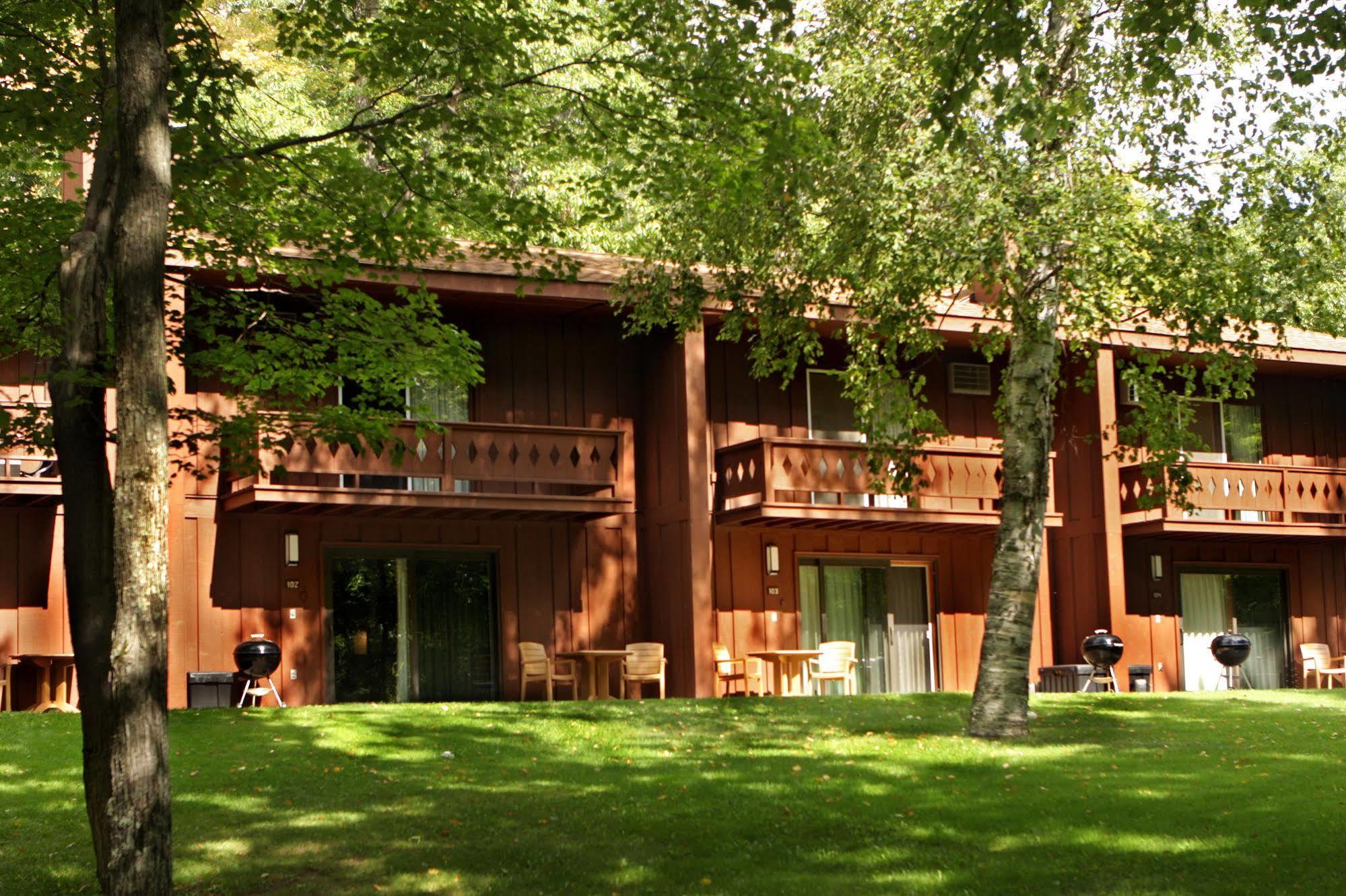 Lake Forest Resort Eagle River Εξωτερικό φωτογραφία